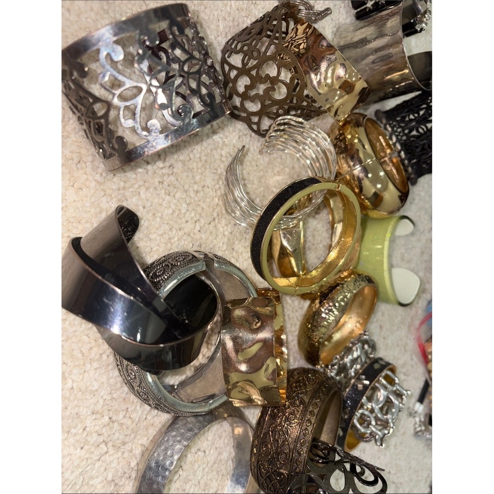 Lot of Cuff Bracelet Set Women OS Mixed Metal Gold Silver Good Chunky Lot